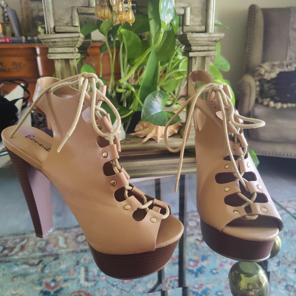Lace up, tan platform heels.. super stylish!